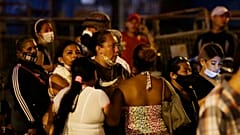 Aggodó rokonok siettek a helyszínre - 2021. szeptember 28. - Guayaquil, ECUADOR