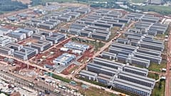 Çin, yurt dışından gelecekler için 5 bin odalı karantina merkezi inşa etti