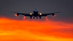 Ein Flugzeug startet