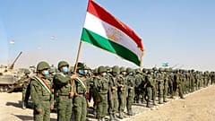 عکس آرشیوی از سربازان تاجیکستان در نزدیکی مرز با افغانستان