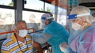 Romanya'da Covid-19'a karşı aşılama