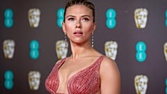 الممثلة سكارليت جوهانسون في  حفل توزيع جوائز بافتا السينمائي في  لندن 2020.
