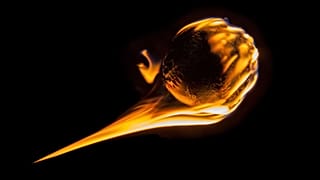عکس تزئینی از یک شهاب سنگ