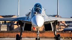 A Kínai Népi Felszabadító Hadsereg egyik J-16-os vadászgépe