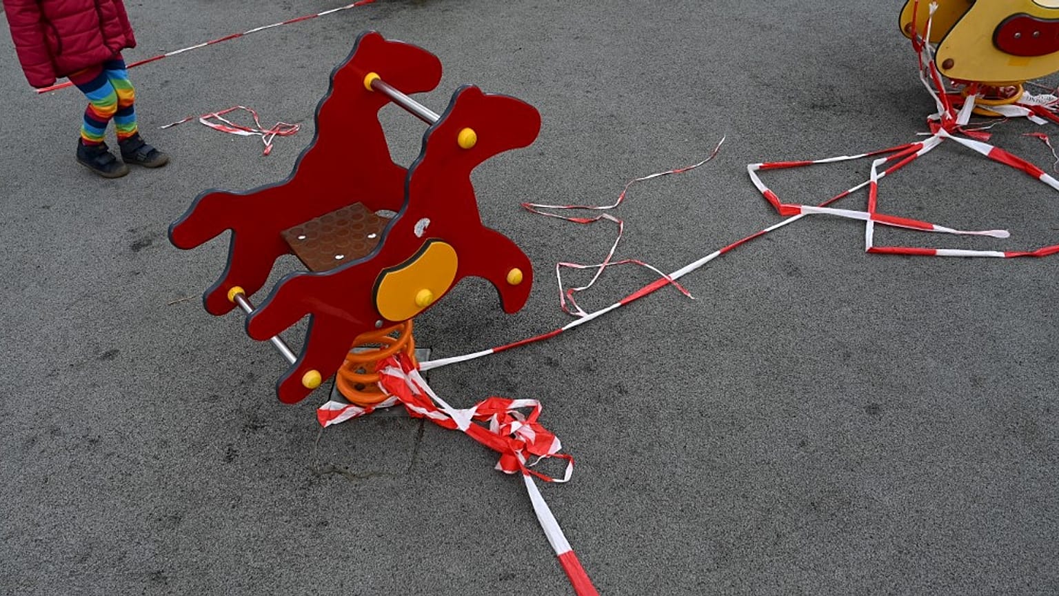 Geschlossener Kinderspielplatz in Deutschland - Symbolbild