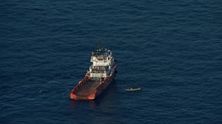 Migránsokat mentettek ki a Földközi-tengerből
