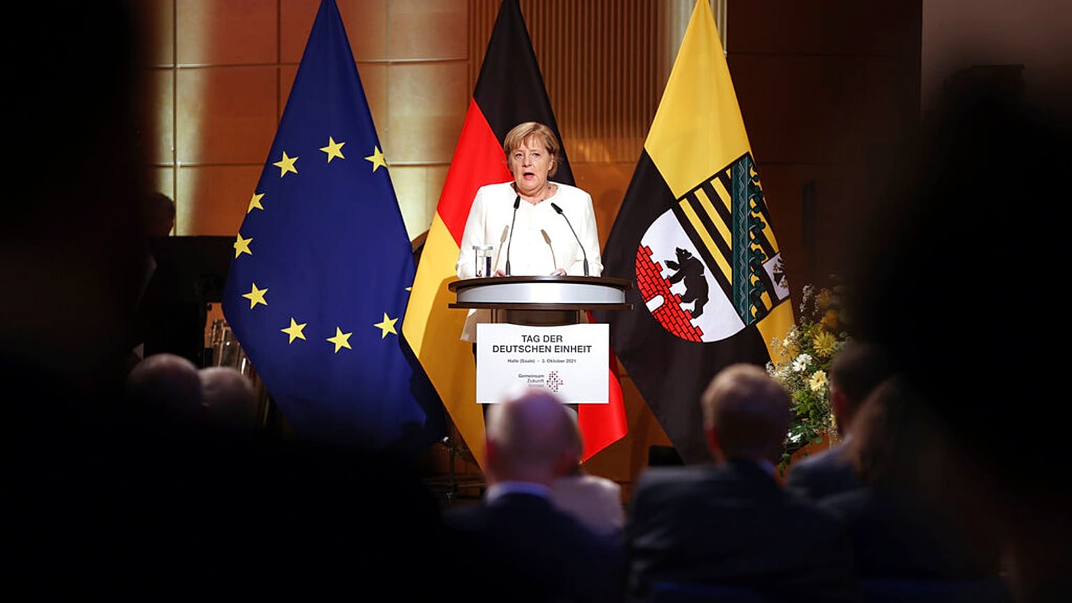 Kanzlerin Angela Merkel während ihrer Einheitsrede in Halle