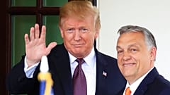 Donald Trump akkori amerikai elnök és Orbán Viktor magyar miniszterelnök találkozójukon a Fehér Házban.