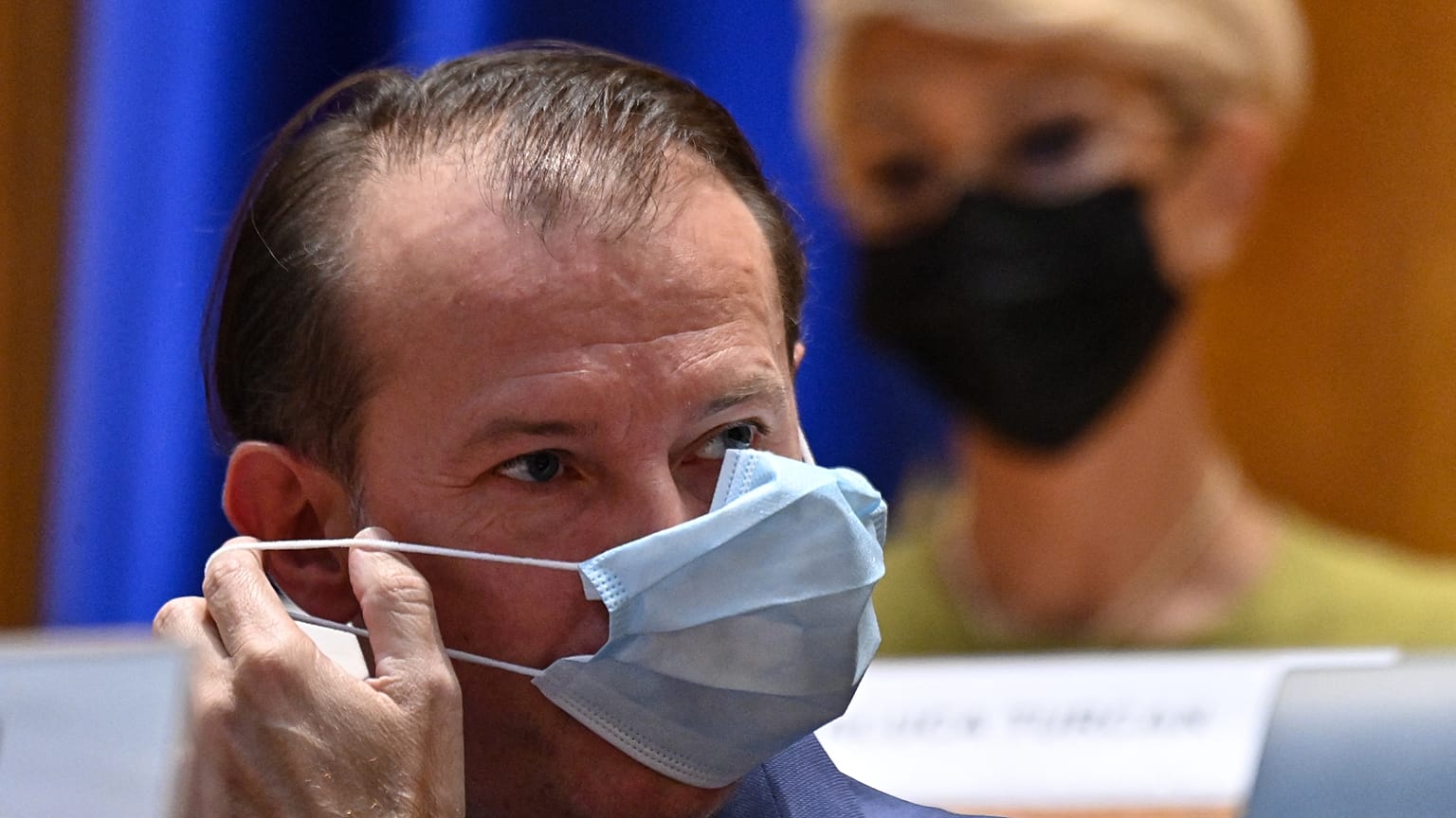 Il premier conservatore romeno, Florin Citu, sfiduciato il 5 ottobre da Liberal-europeisti, sinistra e ultra destra per una presunta cattiva gestione del covid 