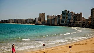 Η περίκλειστη πόλη των Βαρωσίων