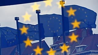 أمام مقر المفوضية الأوروبية في بروكسل