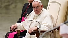 Szégyenkezik a pápa a francia pedofil esetek miatt