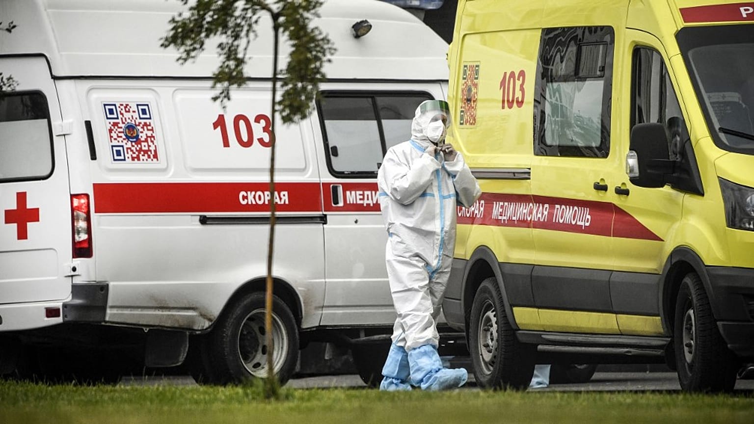 Больница для пациентов, инфицированных Covid-19, в Коммунарке под Москвой /  5 октября 2021 года