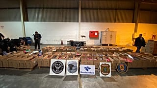 طرود تحتوي على حوالي خمسة أطنان من الكوكايين تم ضبطها في ميناء ريو دي جانيرو ، البرازيل ، في 5 أكتوبر 2021.