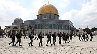 عناصر القوات الإسرائيلية في ساحة المسجد الأقصى في القدس. 2021/09/10
