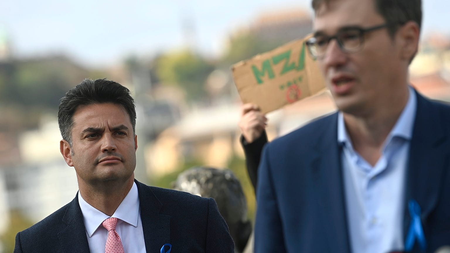 Márki-Zay Péter, Hódmezővásárhely polgármestere és Karácsony Gergely főpolgármester 2021. október 8-án a budapesti Kossuth téren