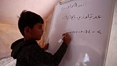 بازگشت دانش‌آموزان سوری در ادلب به کلاس‌های درس 