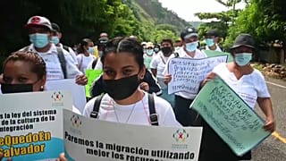 En la marcha abundaban las pancartas reivindicativas exigiendo un esfuerzo colectivo por un futuro mejor