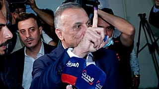 مصطفى الكاظمي بعد الإدلاء بصوته في المنطقة الخضراء ببغداد 