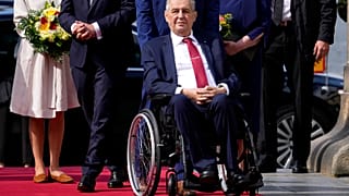 El presidente Milos Zeman ha enfrentado problemas de salud durante los últimos meses. Su Gabinete dice que está indispuesto sin ofrecer más detalles.