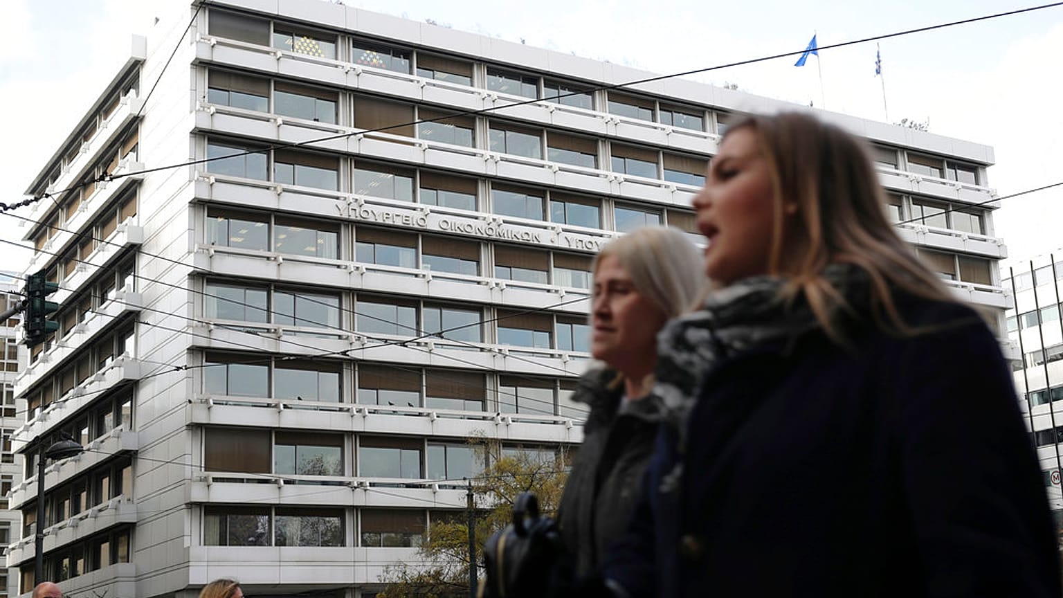 Το κτίριο του υπουργείου Οικονομικών στην πλατεία Συντάγματος