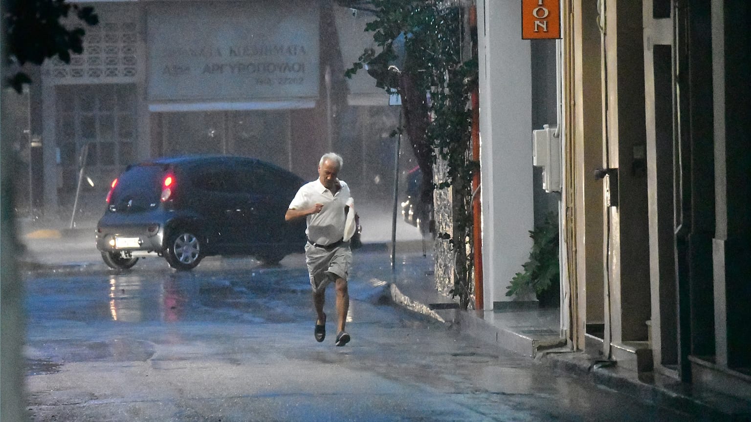 Καταιγίδα στην πόλη του Ναυπλίου 