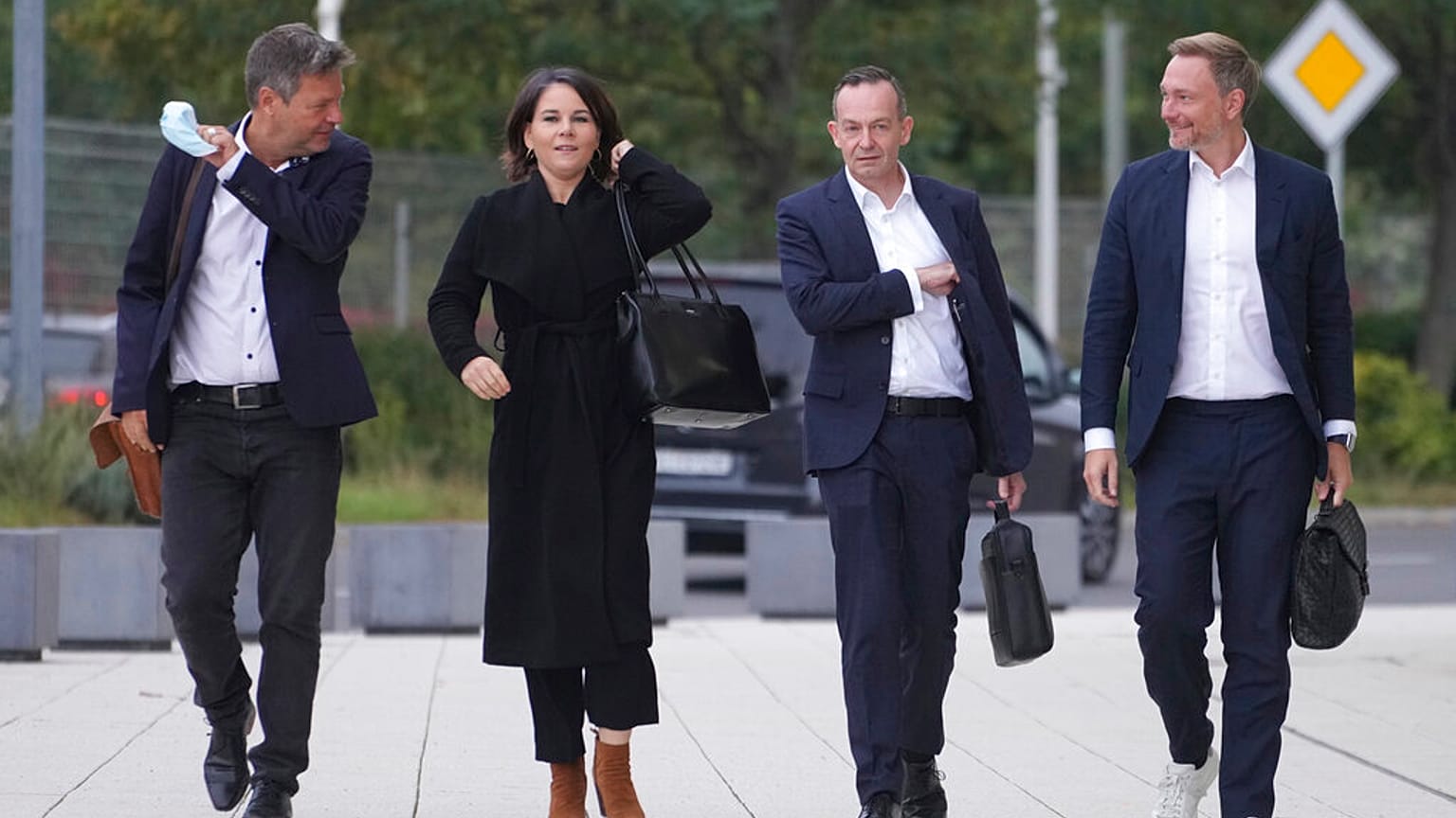 Robert Habeck, Annalena Baerbock, Volker Wissing und Christian Lindner: Grüne und FDP kommen zusammen