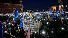 100.000 Polen protestieren gegen "Polexit"