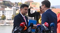 Márki-Zay Péter és Karácsony Gergely pénteki, közös sajtótájékoztatójukon, ahol Karácsony bejelentette: kiszáll a versenyből