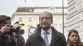 Austria's Foreign Minister Alexander Schallenberg arrives to meet Austria's President at Ballhausplatz in Vienna, on October 10, 2021. 