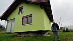 Bosna'da dönen ev 