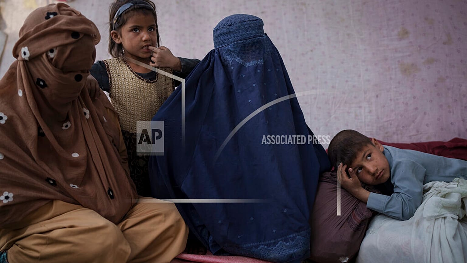 Famille afghane à Kaboul (Afghanistan), le 09/10/2021