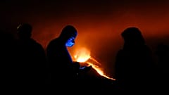 Λα Πάλμα: Η λάβα «καταπίνει» κτίρια - Μεγάλο τοξικό νέφος