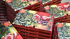 Bereit für den Gabentisch: "The Christmas Pig"