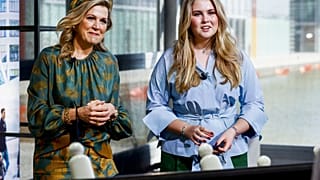Hollanda Kraliçesi Maxima (solda), Prenses Amalia (sağda)