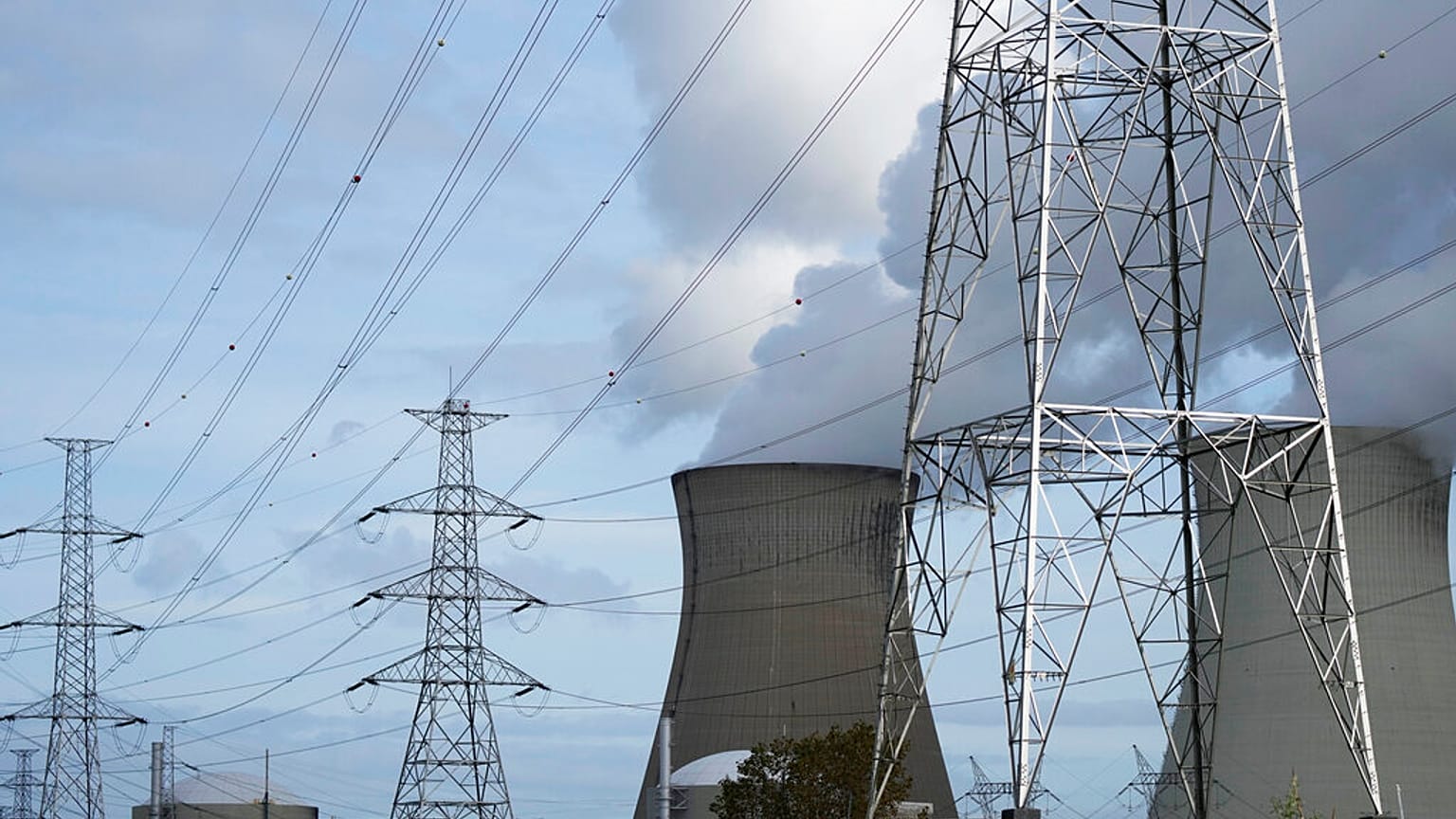 Belçika Doel'deki nükleer enerji santrali
