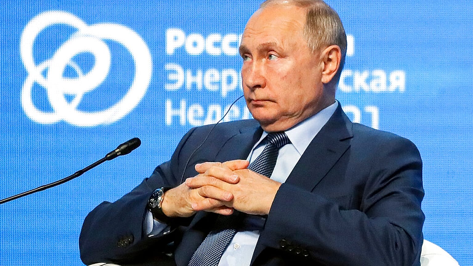 Präsident Wladimir Putin nach seiner Rede auf der Moskauer Energiewoche