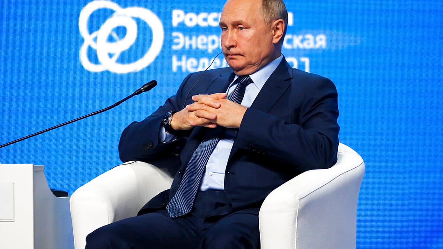 Vlagyimir Putyin a moszkvai energiahéten 2021. október 13-án