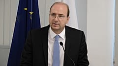 Ο Υπουργός Άμυνας της Κύπρου Χαράλαμπος Πετρίδης 