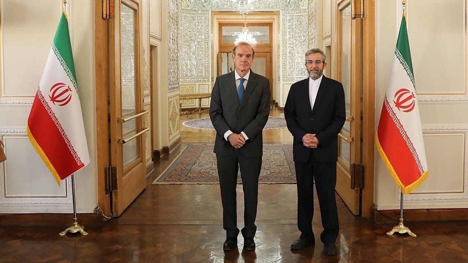 دیدار انریکه مورا، معاون دبیرکل سرویس اقدام خارجی اتحادیه اروپا با علی باقری، معاون سیاسی وزارت خارجه ایران