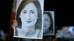 الصحفية المالطية، دافني كاروانا غاليزيا، المناهضة للفساد والتي اُغتيلت بتفجير سيارتها في السادس عشر من تشرين الأول/أكتوبر 2017