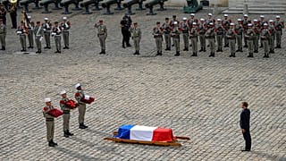 Dans la cour des Invalides ce vendredi 15 octobre 2021