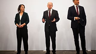 Германия: "Светофор" приступает к коалиционным переговорам 