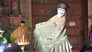 La Paz: Modenschau zum Gründungstag