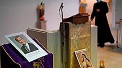 In seiner Heimat Leigh-on-Sea wurde am Freitag ein Trauergottesdienst abgehalten. 