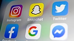 تطبيقات مواقع التواصل الاجتماعي على الأجهزة المحمولة.