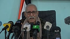 Brahim Ghali durante la conferenza stampa. 
