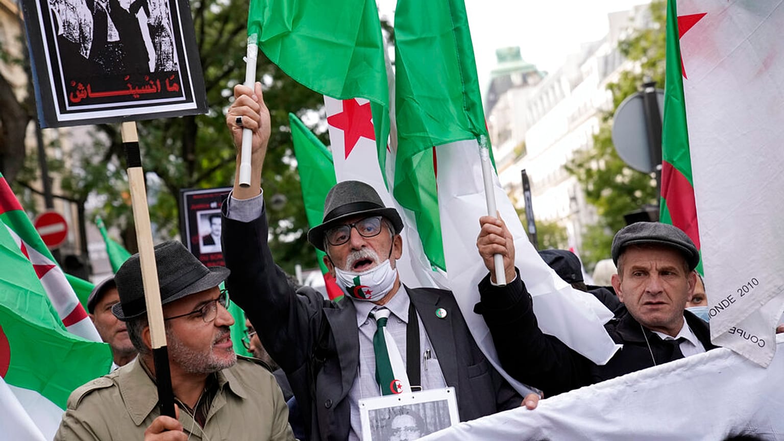 "Staatsverbrechen": Proteste und Gedenken 60 Jahre nach Pariser Massaker an Algeriern