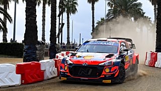 Thierry Neuville reforçou a terceira posição no Mundial de pilotos do WRC
