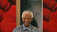 Eski Güney Afrika lideri Nelson Mandela